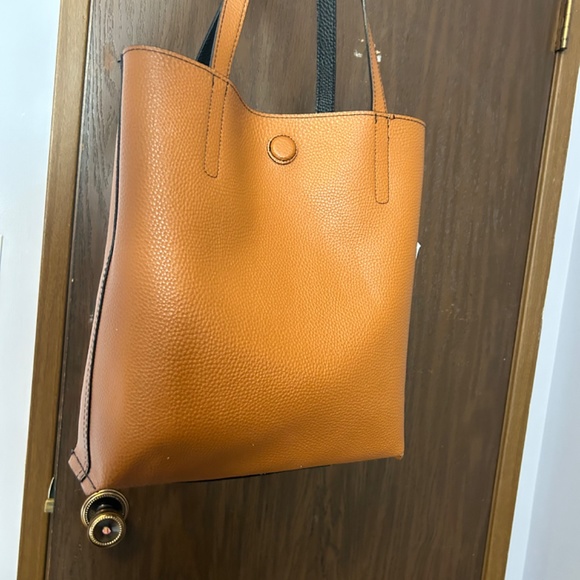 Black Handbag - Picture 2 of 2